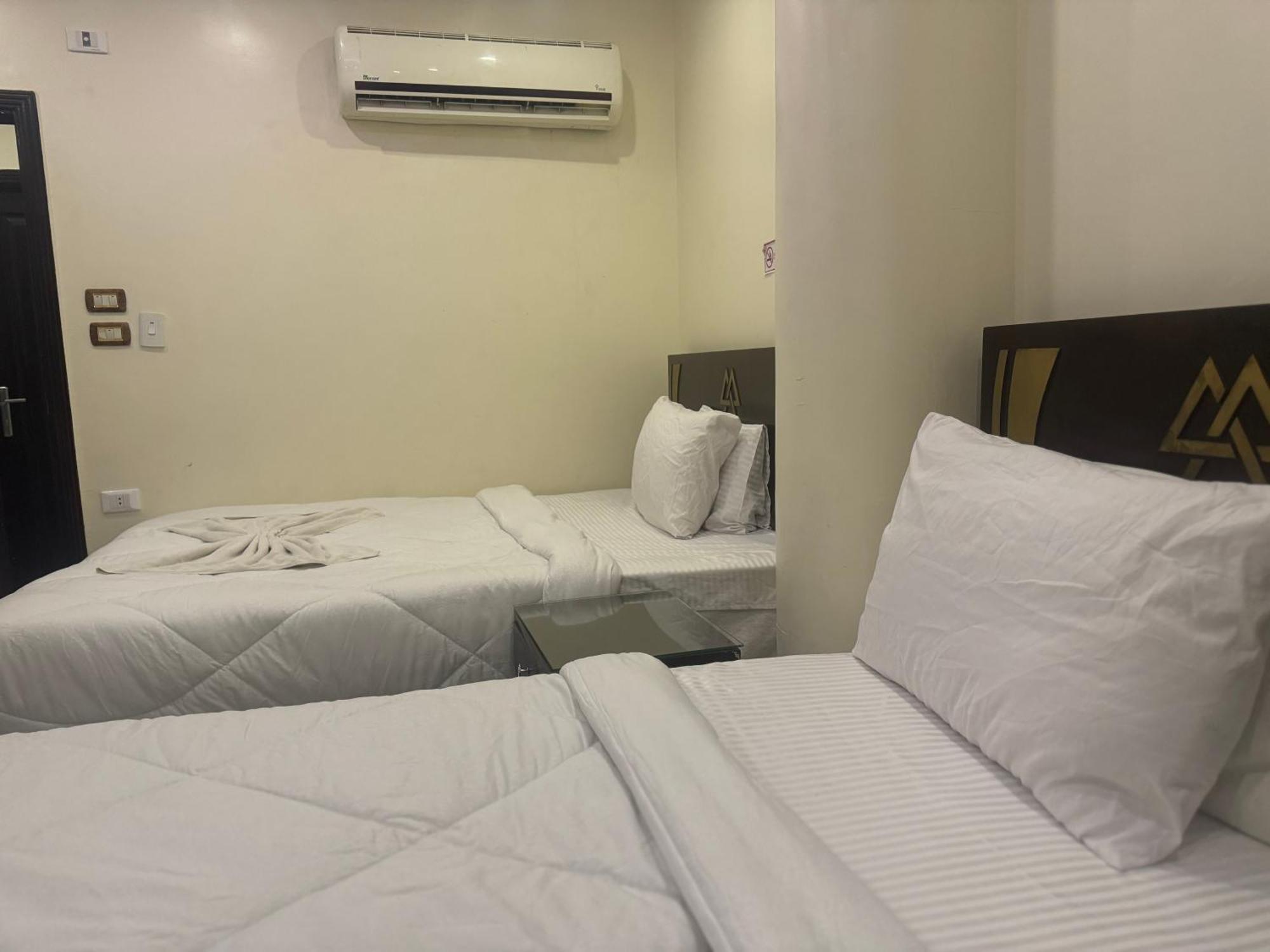Pyramids And Sphinx View Hotel 3*