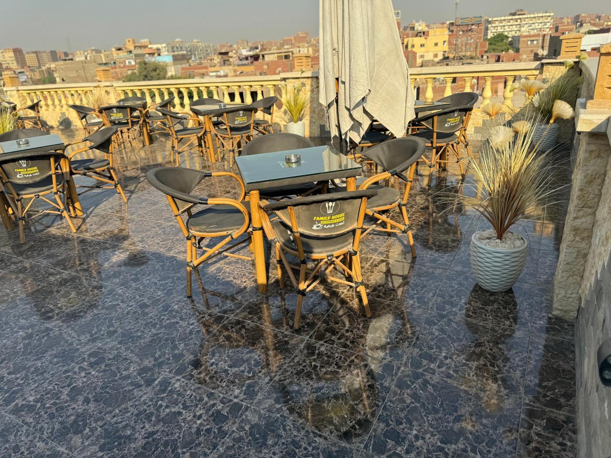 Pyramids And Sphinx View 3* Cairo